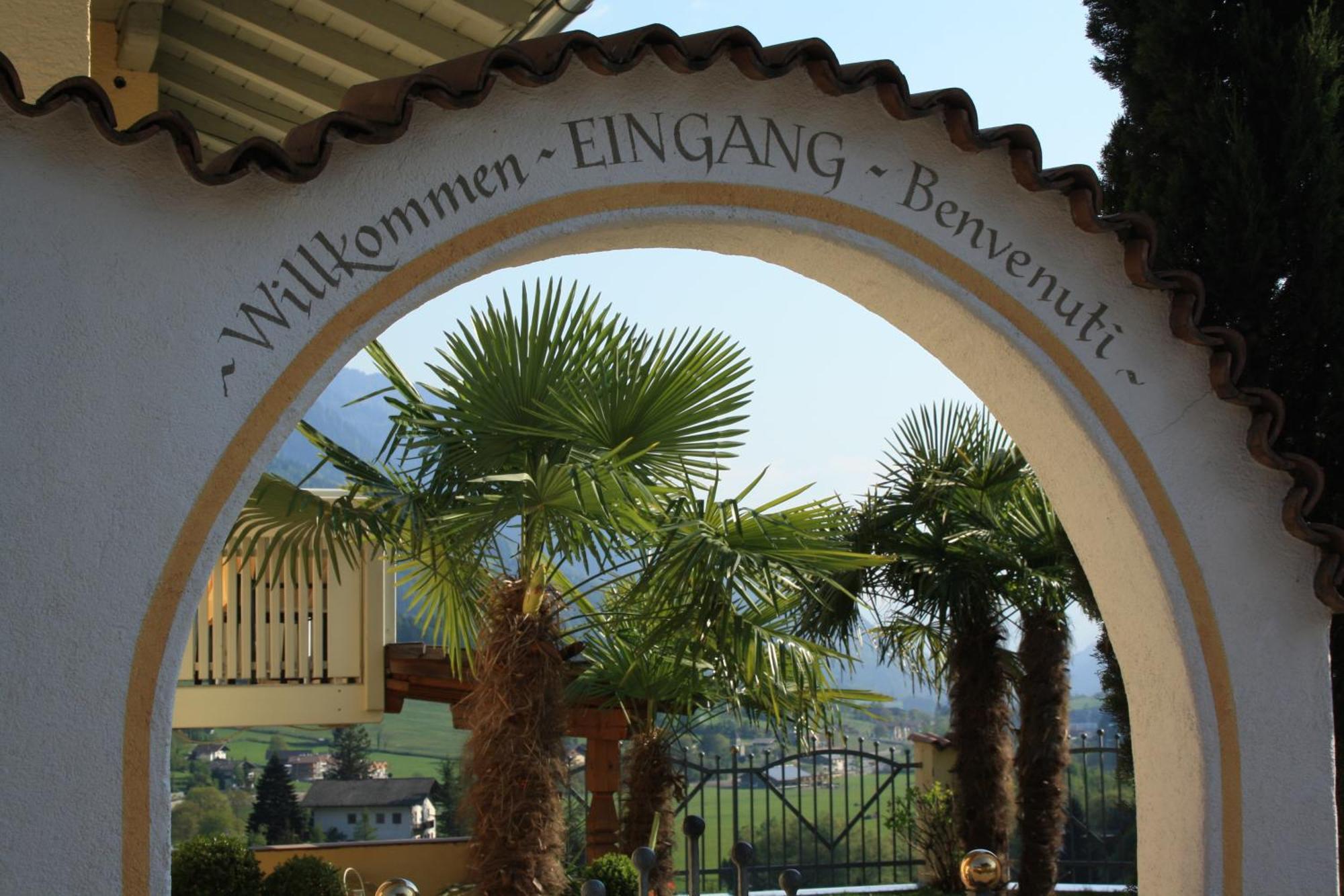 סן לאונרדו אין פסיריה Residence Koenigsrainer מראה חיצוני תמונה